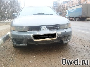 Битый автомобиль Mitsubishi Galant